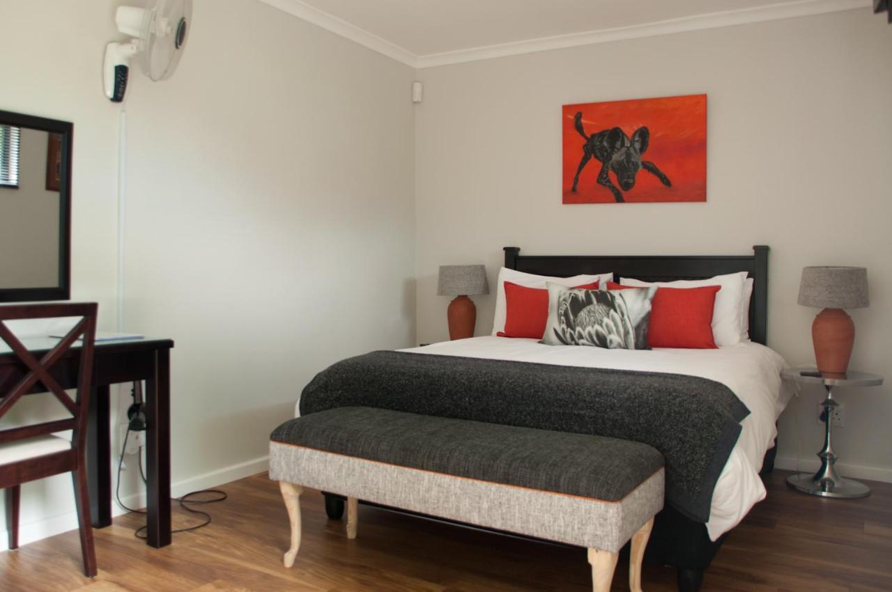 Somersby Guest House Hout Bay Esterno foto