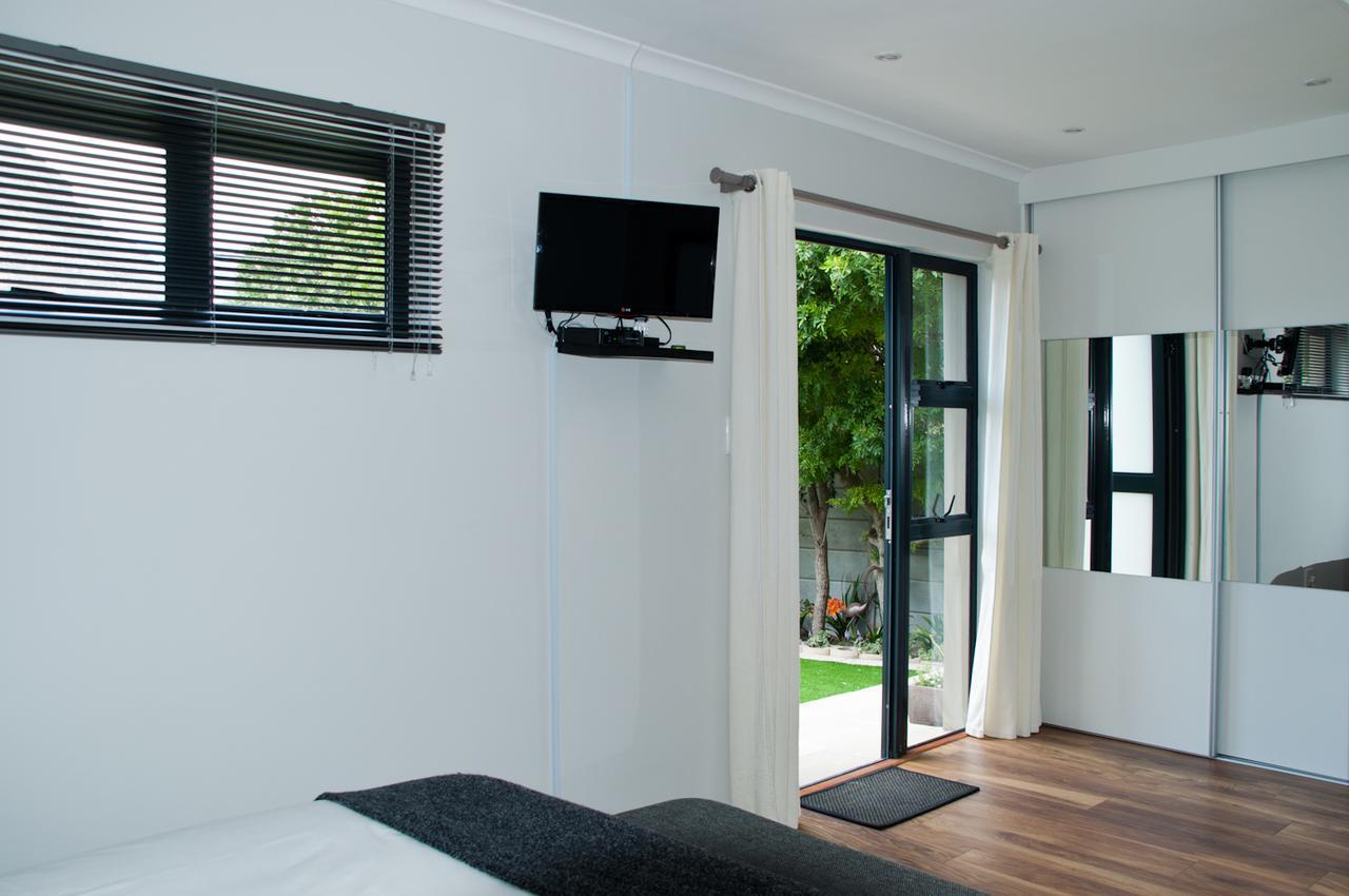 Somersby Guest House Hout Bay Esterno foto