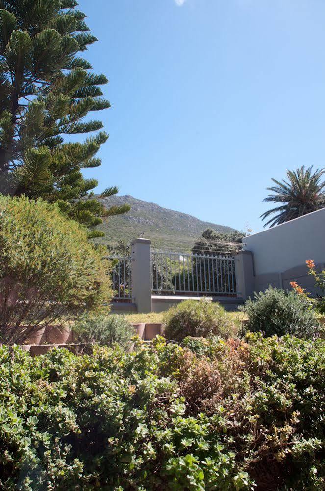 Somersby Guest House Hout Bay Esterno foto